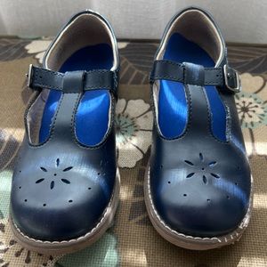 Kids size 13 leather (navy) Mary Jane Footmates